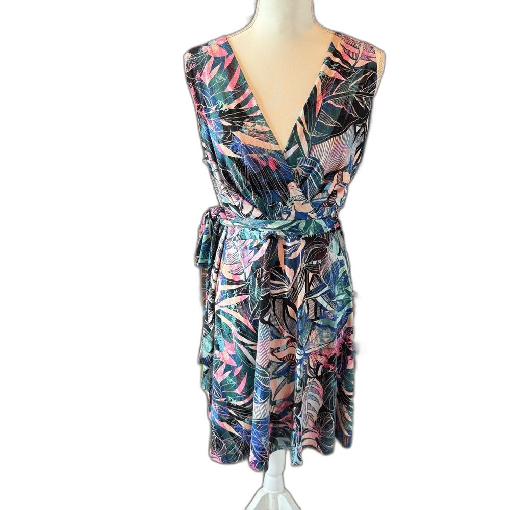 Nicole Miller Studio Faux Wrap Dress Size 14 Self Belt V-Neck Tropical Floral